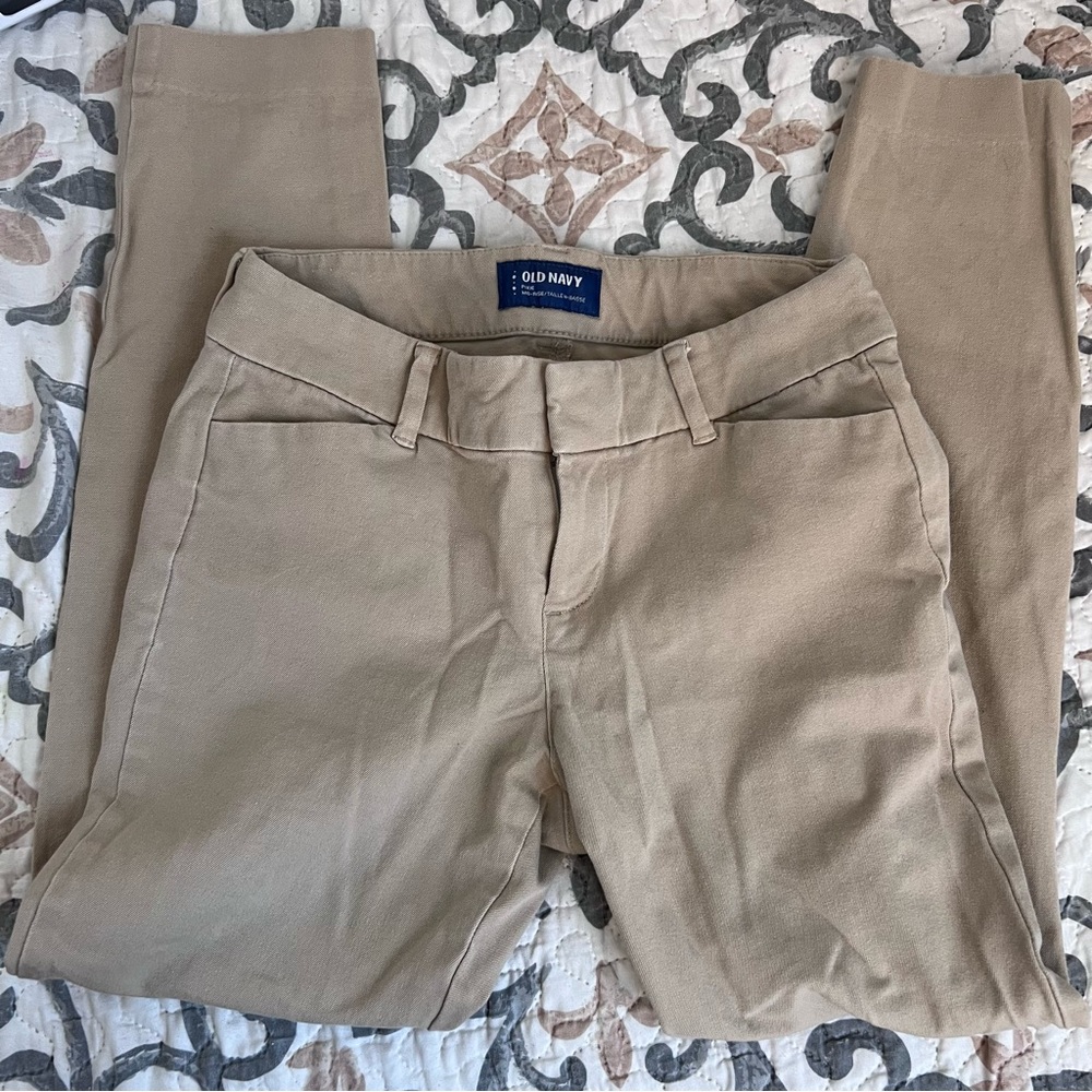Old Navy pixie mid-rise pants